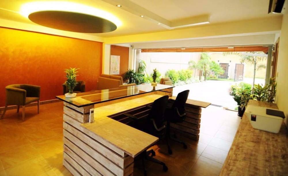 נגומבו Hotel Shanelo מראה חיצוני תמונה