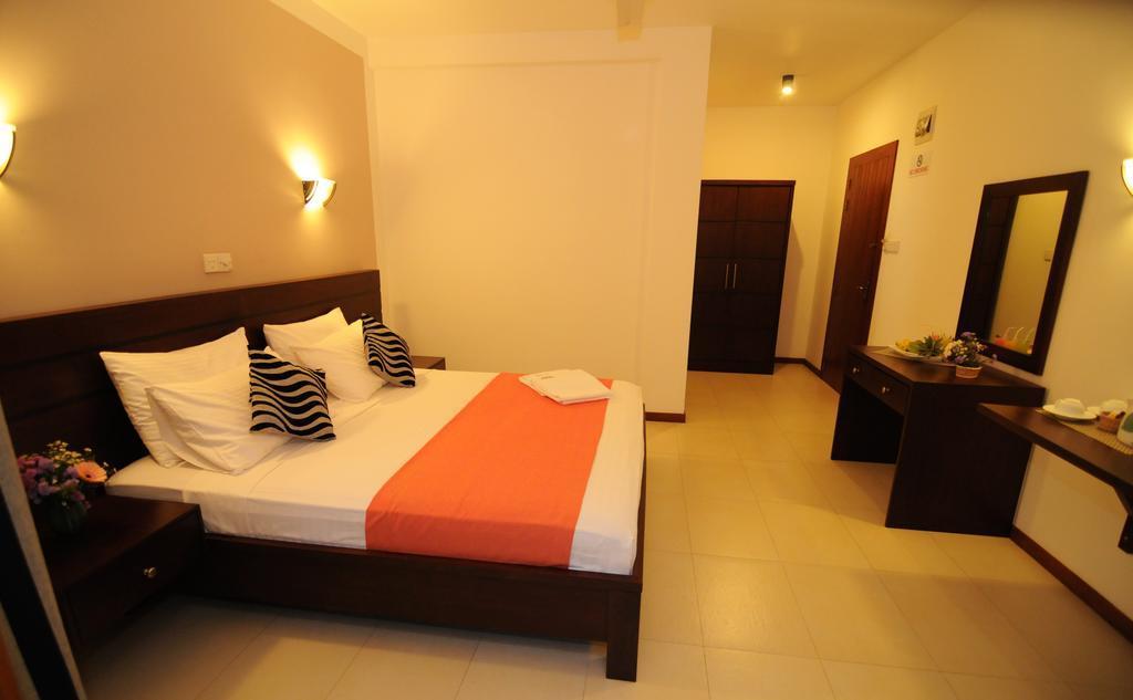 נגומבו Hotel Shanelo מראה חיצוני תמונה